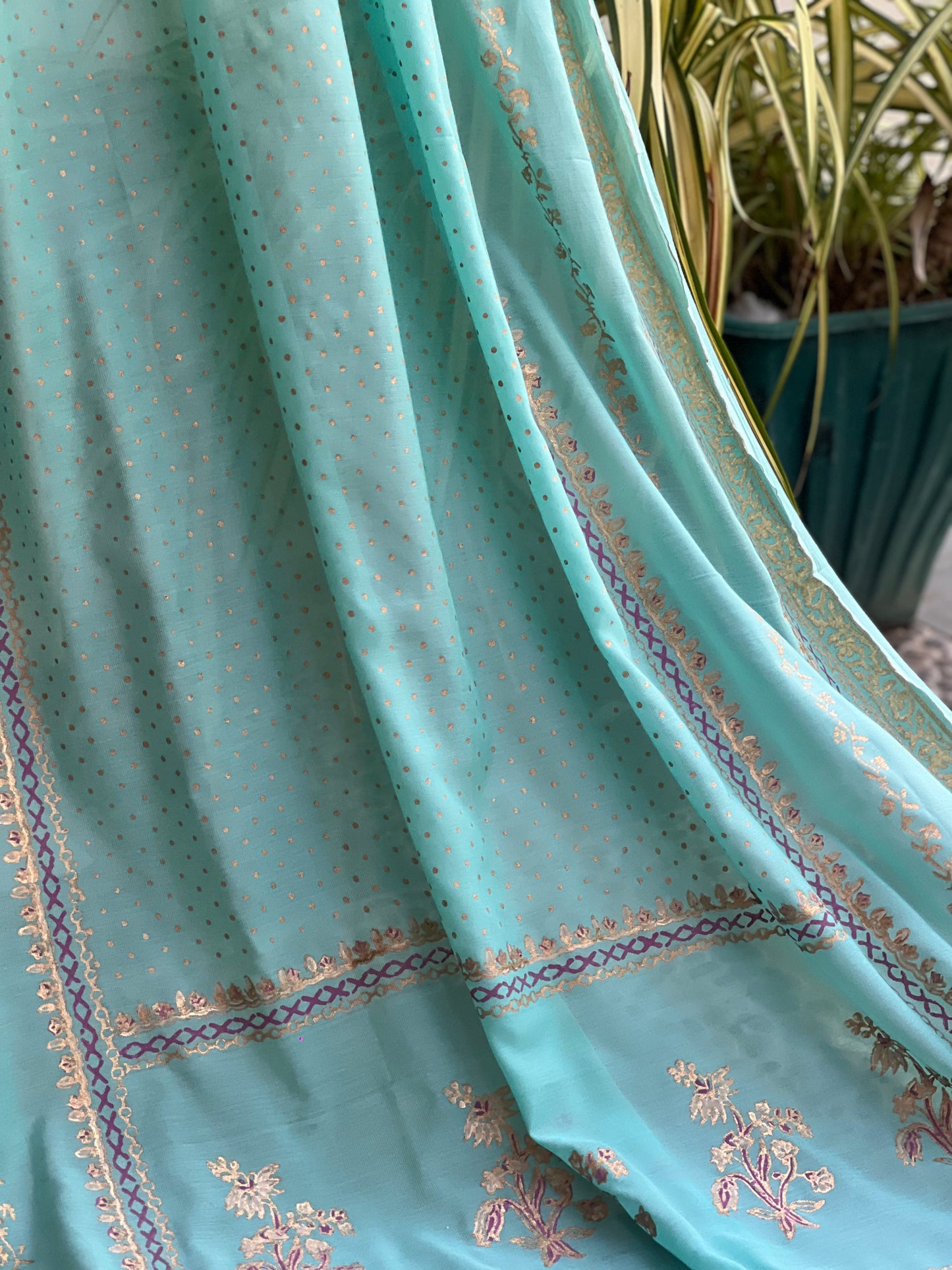 Angoori neckline.