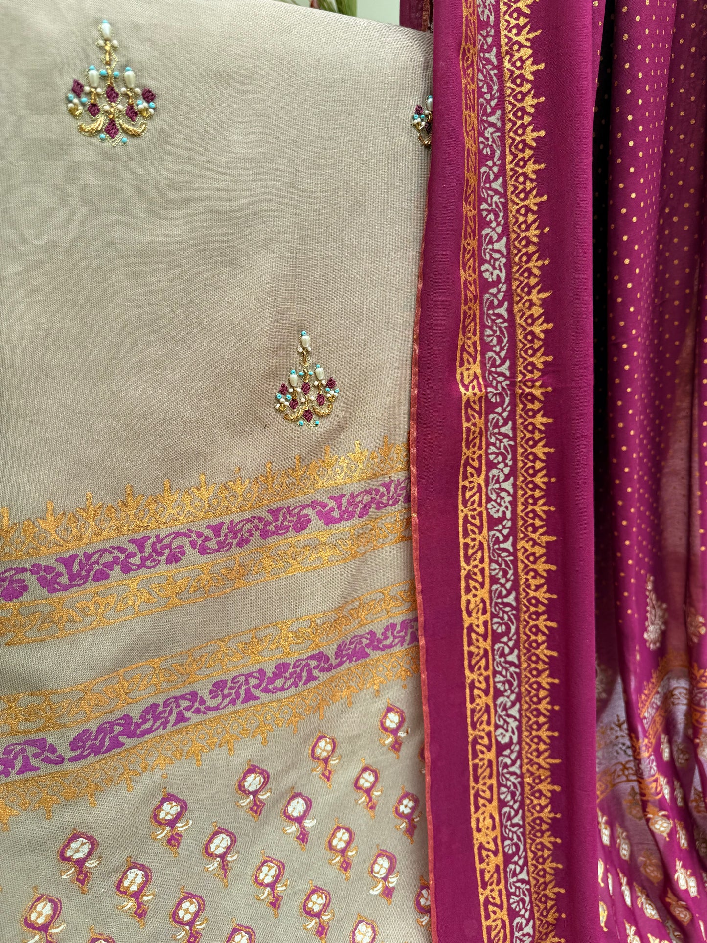 Grey Mauve/Buti
