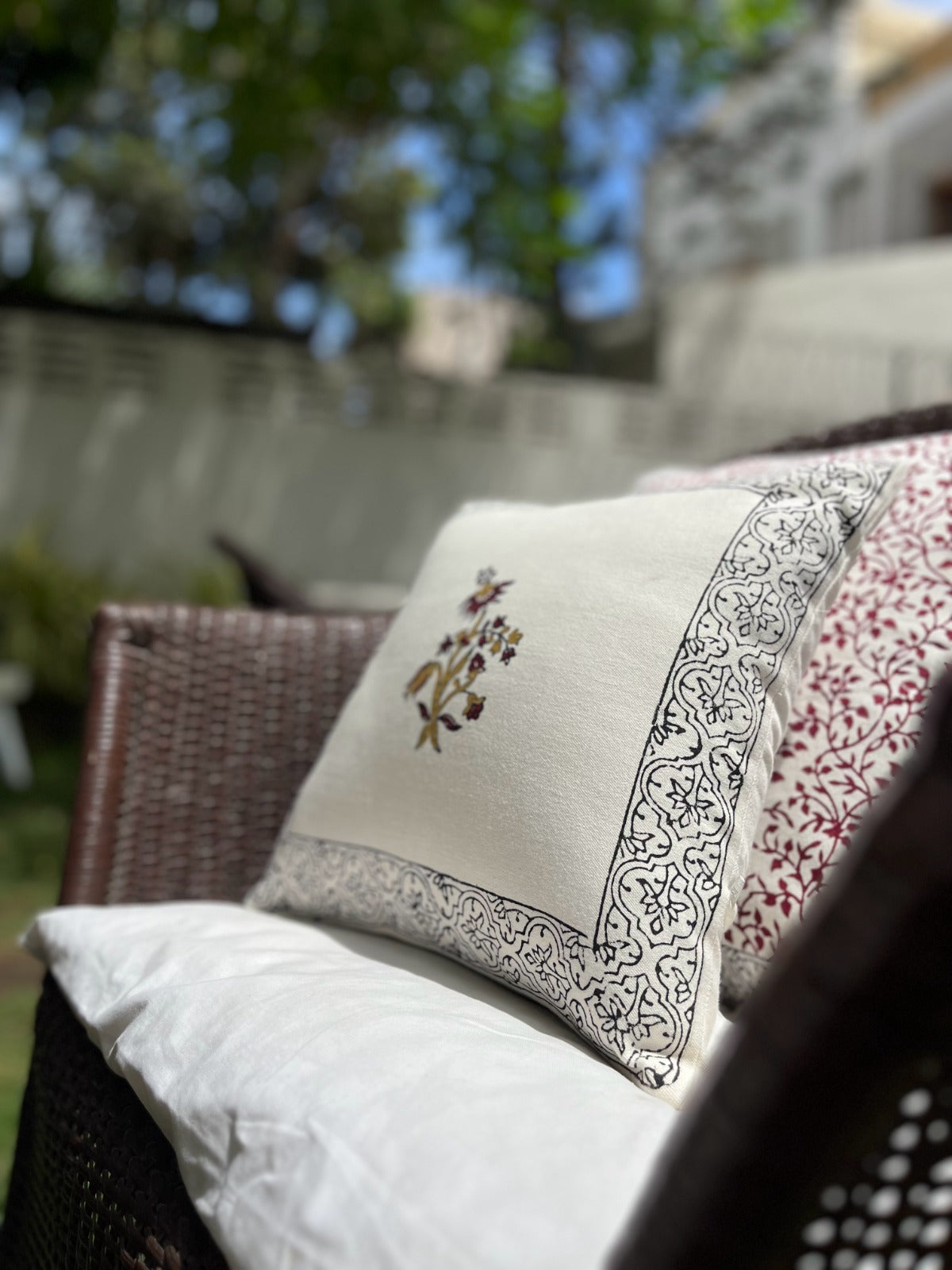 Delight Printed Cushion Cover's