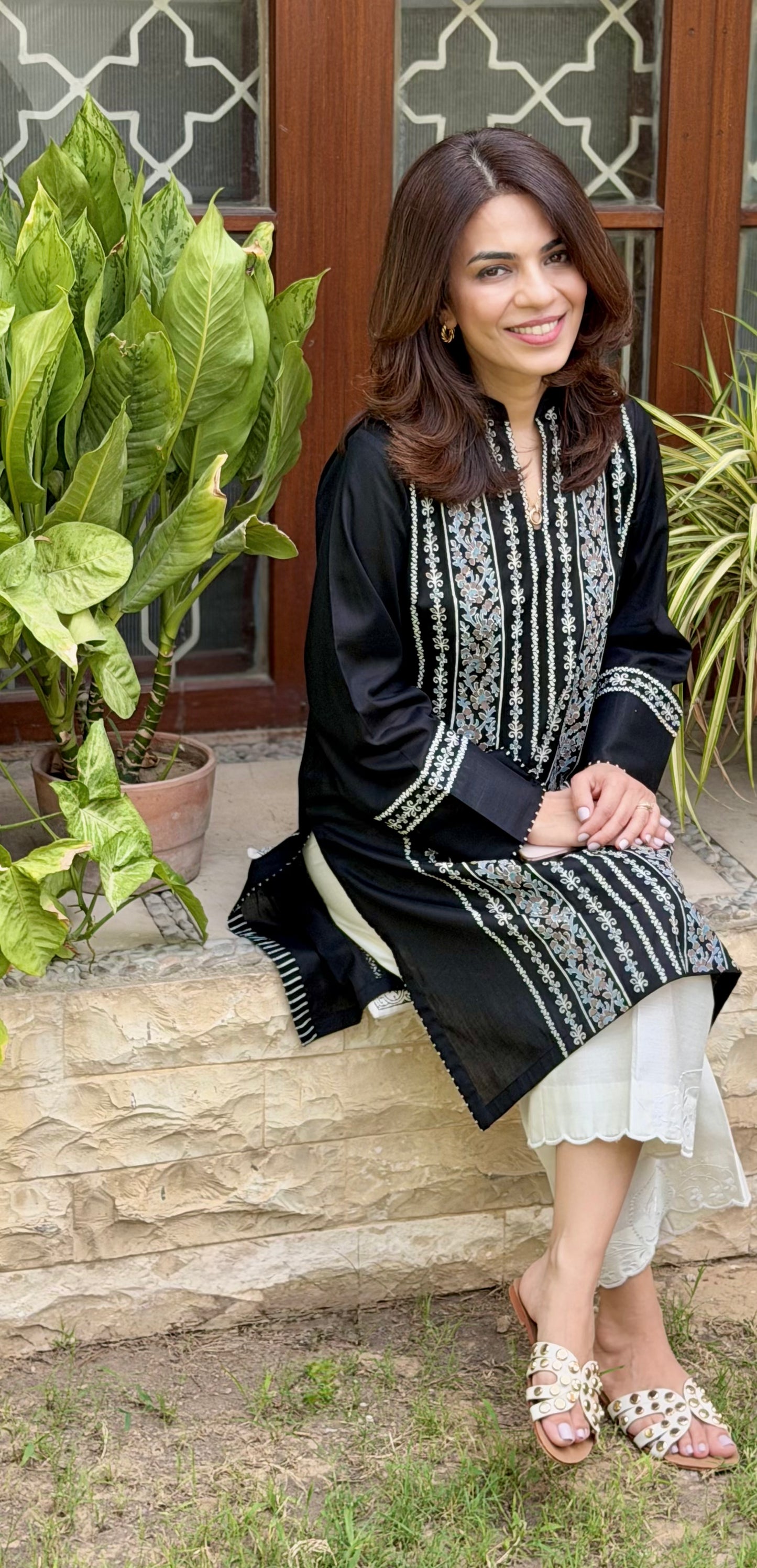 Noir kurti