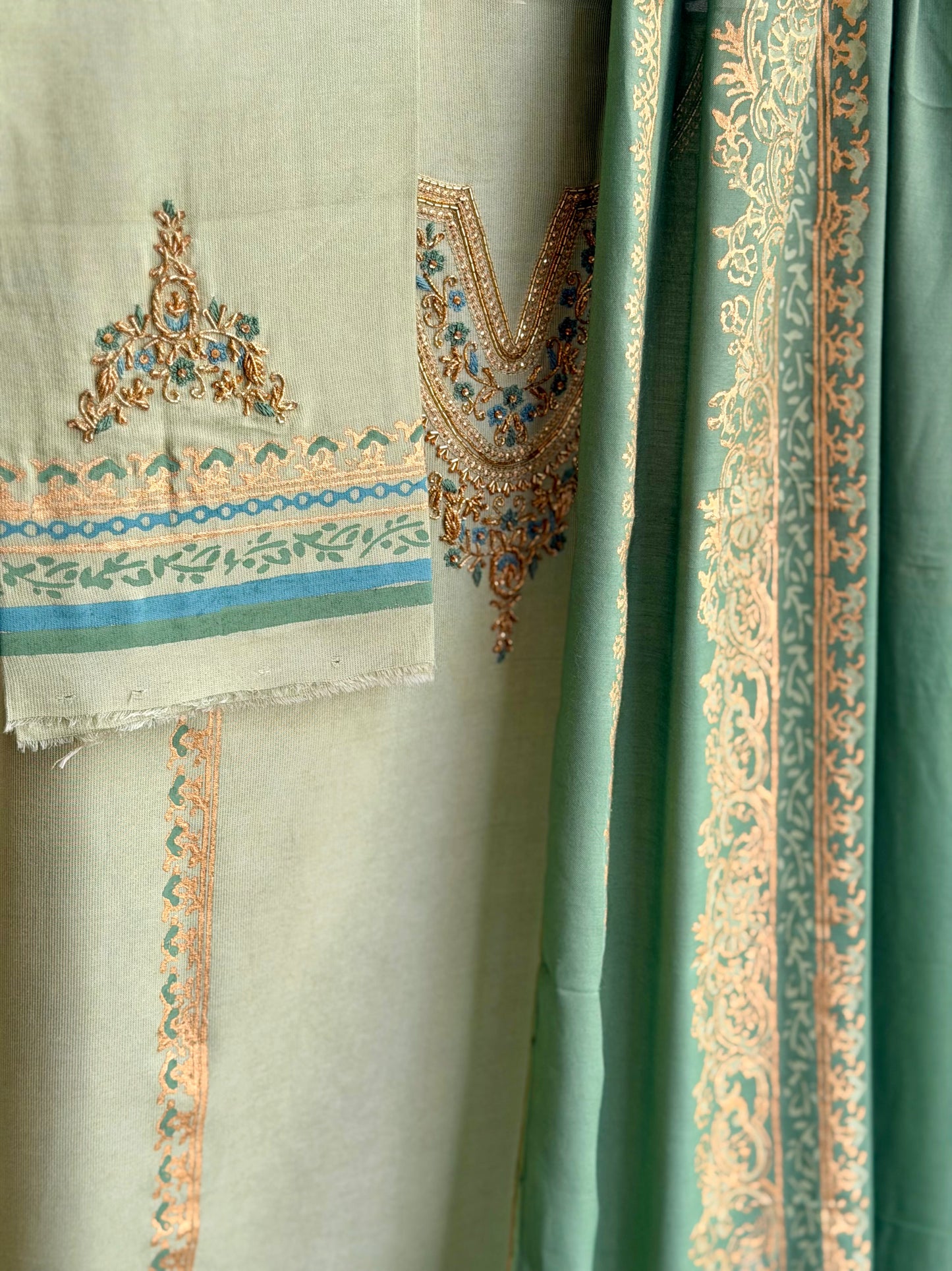 Sage neckline design