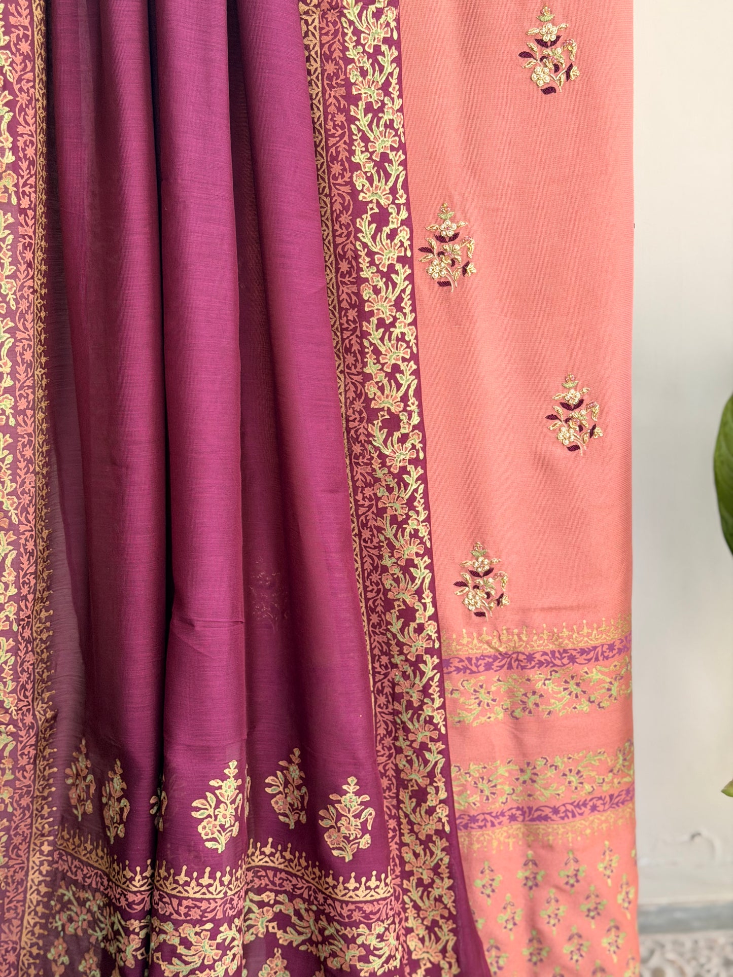Peach Motif with pearl.